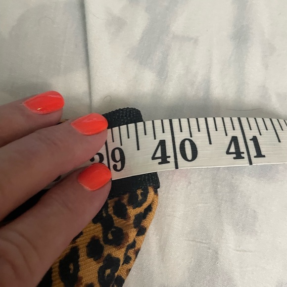 💙 Women’s Leopard Print Double Front Pockets Adjustable Strap Fanny Pack - Picture 10 of 10